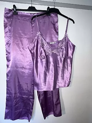 Buy Ladies Pyjamas Size 20 • 0.99£