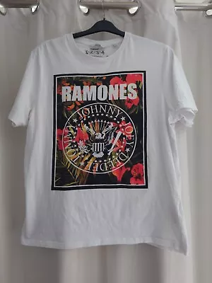 Buy The Ramones T-shirt UK Size Large White 1.2.3.4 Ramones • 25£