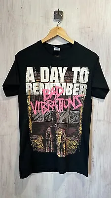 Buy A Day To Remember 2017 Bad Vibrations Tour Size S Tee Gildan Shirt T-shirt Small • 55.97£