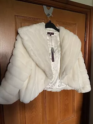 Buy Debenhams Debut Woman’s Faux Fur Ivory Jacket Size 18 • 30£