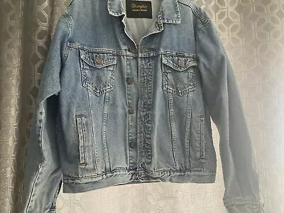 Buy Men’s Wrangler Denim Jacket (vintage)? • 7£