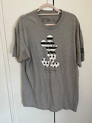 Buy Mickey Mouse Disney Neff T-shirt • 5.99£