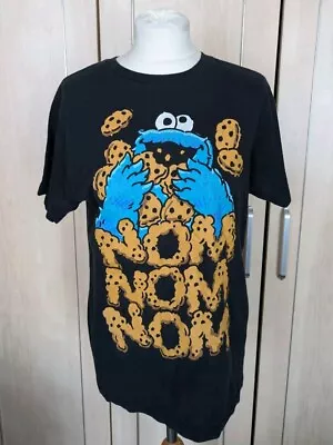 Buy Cookie Monster Nom Nom Nom Tshirt Size Medium  • 9.99£