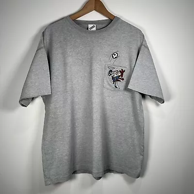 Buy Vintage Looney Tunes (2000) Pocket T Shirt Grey Large Wile E Coyote Football • 24.95£