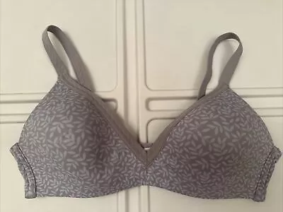 Buy Warners 4011 Invisible T Shirt Lined Wire Free Bra Leaf Print Womens 34B Grey • 13.22£